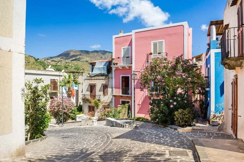 Da Tropea: Day Trip with Vulcano Lipari Stromboli - What to bring for the port and islands
