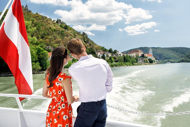 Danube Valley Day Trip from Vienna - Guide quality and group size