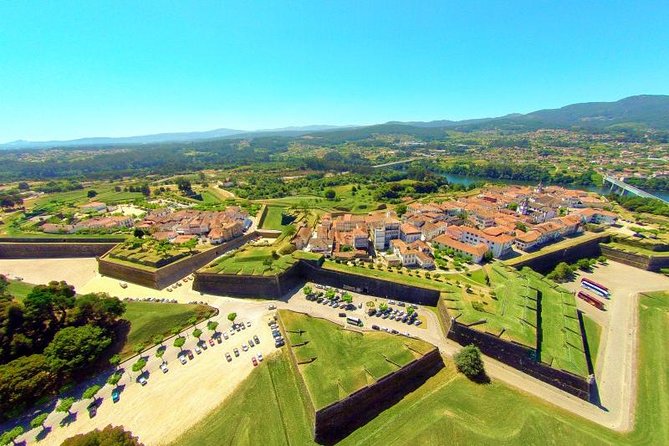Day Trip from Porto to Santiago de Compostela and Valença - What this Porto day trip really offers