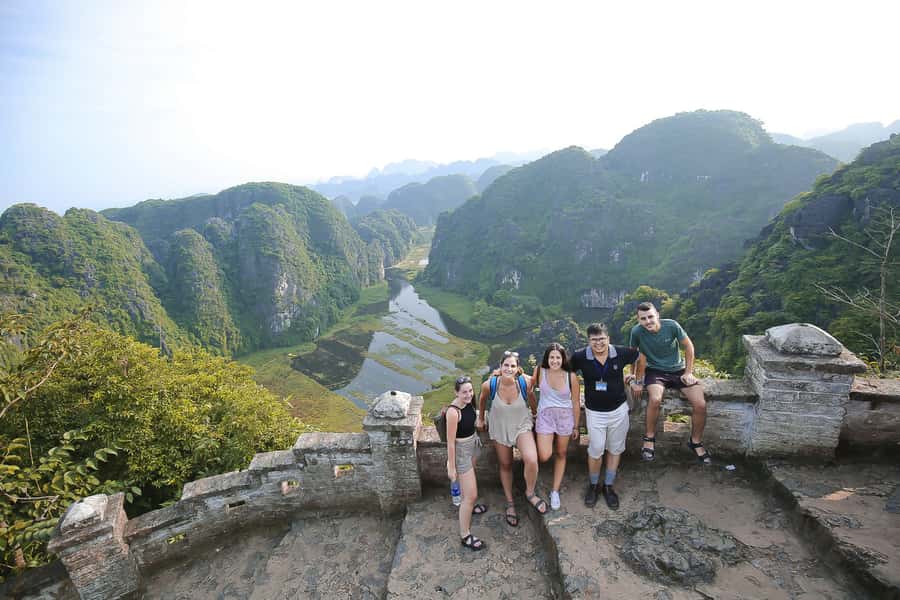 Day Trip: Hoa Lu, Trang An, Mua Cave with Transfer and Lunch - Key things to know before booking