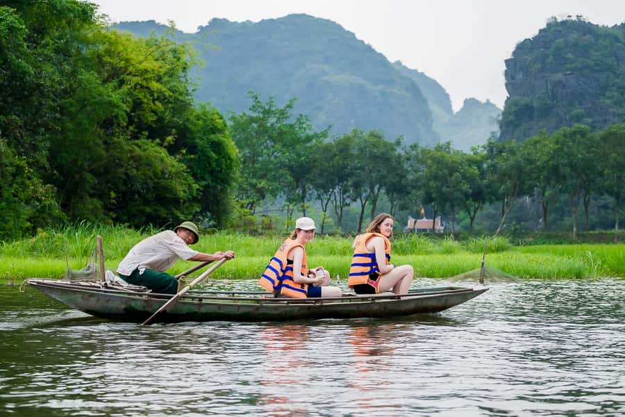 Day Trip: Hoa Lu, Trang An, Mua Cave with Transfer and Lunch - What I like most, and what needs care