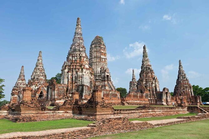 Day Trip to Bangkok Floating Market & Maeklong Railway - Choosing the right departure and preparing well