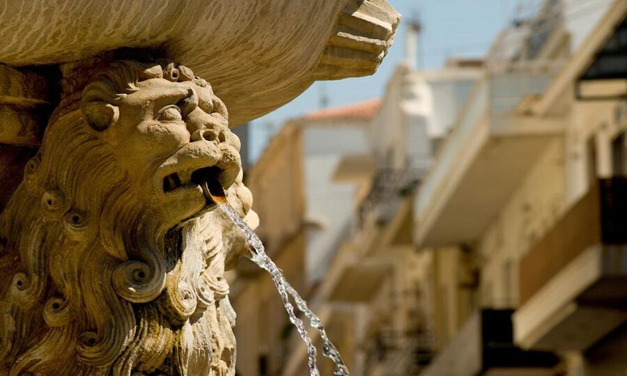 Day Trip To Heraklion City Center & Market & CretAquarium - Why this day trip works for resort visitors