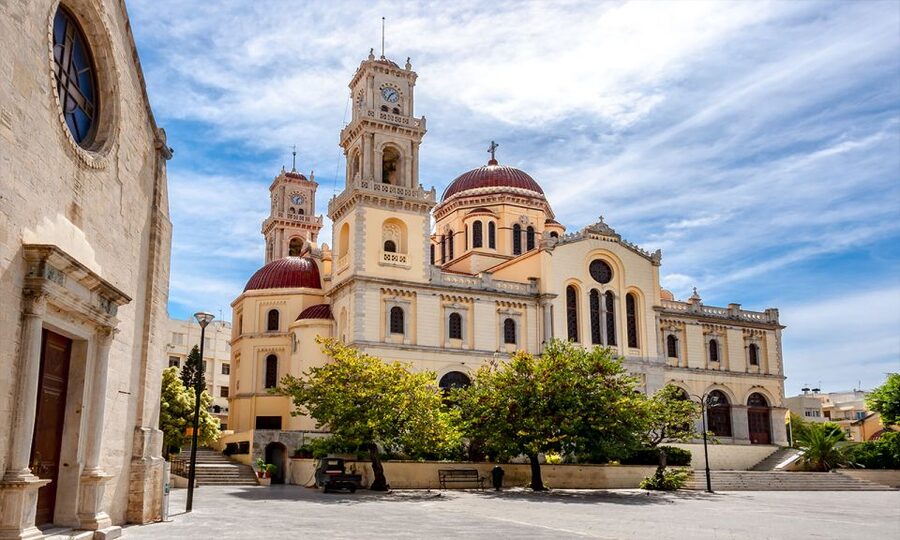Day Trip To Heraklion City Center & Market & CretAquarium - Heraklion city center: two hours to choose your priorities