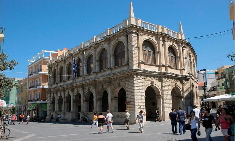 Day Trip To Heraklion City Center & Market & CretAquarium - Walking to Koules Fortress and the Venetian port