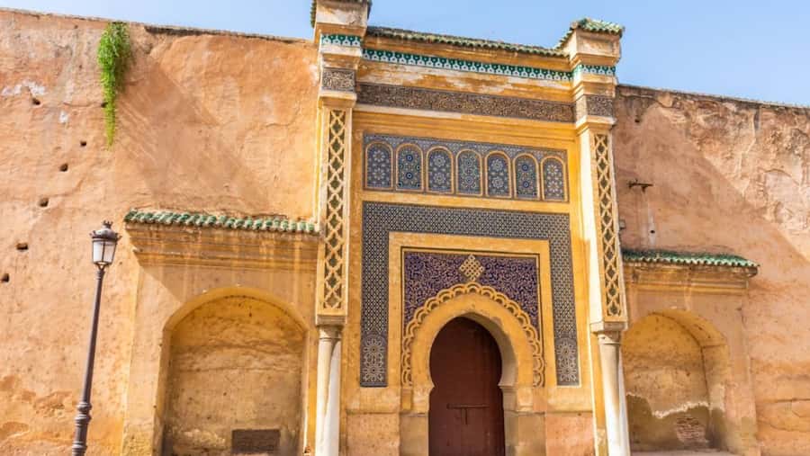 Day trip to meknes ,volubilis , moulay idris - Who should book this experience?