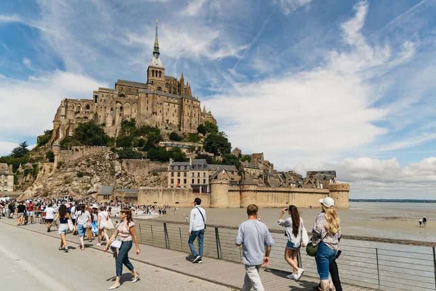 Day Trip to Mont-Saint-Michel from Paris - How much time you really get