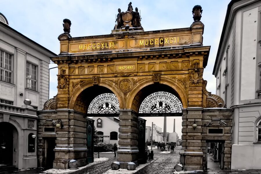 Day trip to Pilsner Urquell brewery and Bohemian glassworks - Why this Prague day trip works