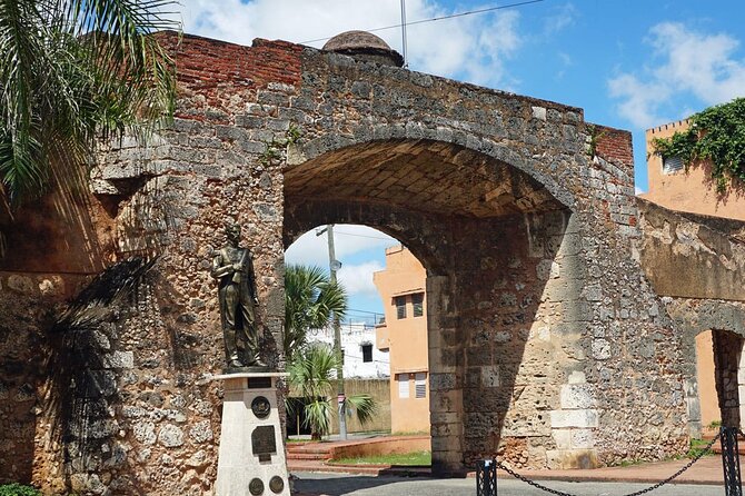 Day Trip to Santo Domingo from Punta Cana - Lunch and the Colonial Zone
