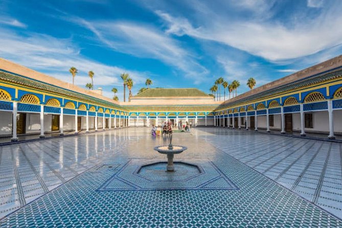 Day Trips from Agadir to Marrakech with Amazing guide - Eating during the six-hour visit