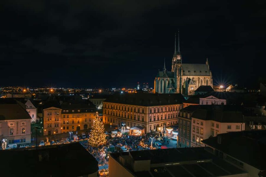 Day trips from Vienna: Prague One Day Guided Tour - Entering Prague through Wenceslas Square and Old Town