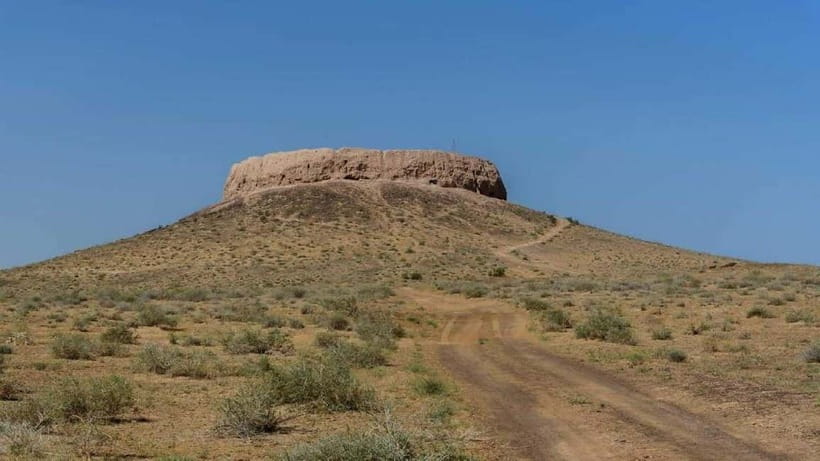 Daytrip from Khiva to Aral Sea Cemetery of Ships. All in one - Muynak Museum: see the Aral Sea before the ships