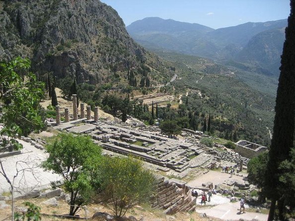 Delphi English Day Trip from Athens with Official Guide - Why Delphi Is Worth a Long Day from Athens