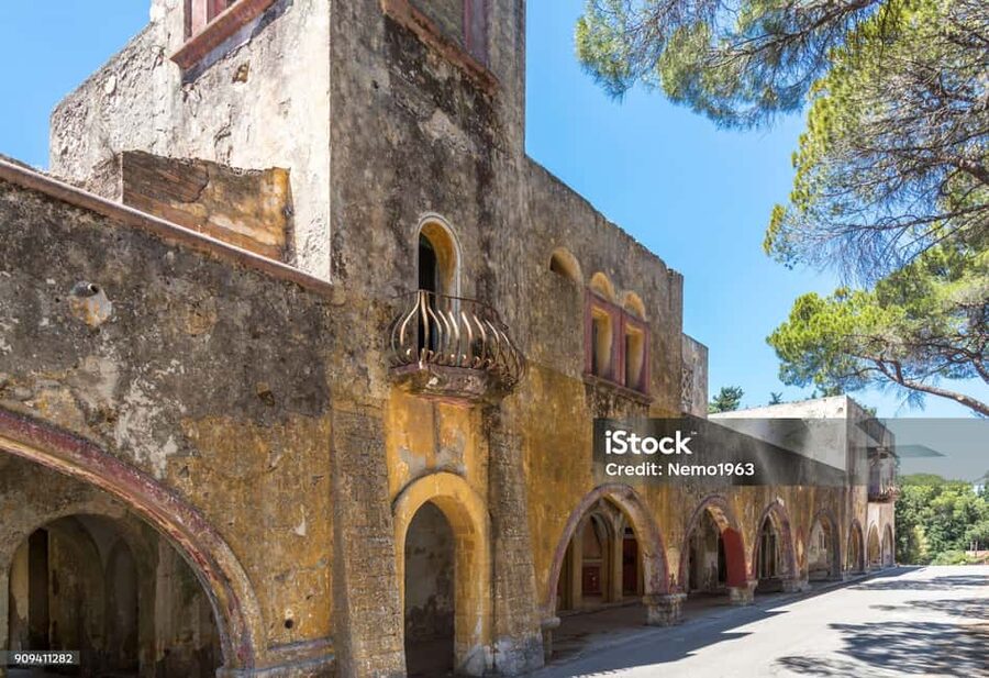 Discover Santo Domingo: A Day Trip from Punta Cana - Dominican lunch keeps the long schedule moving