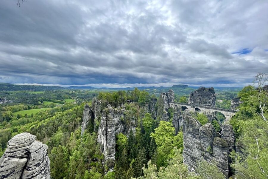 Dresden: Hassle-free trip to Bohemian and Saxon Switzerland - The Czech border changes the pace