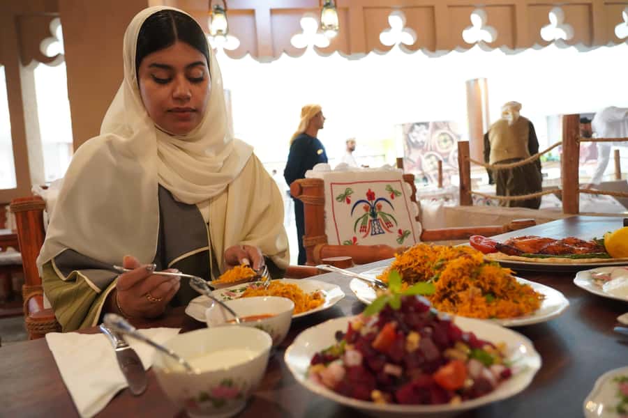 Dubai: Abu Dhabi Day-Trip Grand Mosque, Royal Palace & Lunch - Louvre Abu Dhabi: a 15-minute photo stop