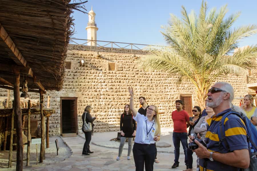 Dubai: Historic City Highlights Day Trip - Guides, vehicles, and the pace of the day