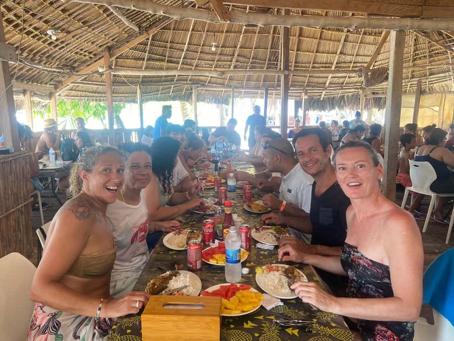 Explore The San Blas Islands In Panama - Day Trip w/ Lunch - Three hours on Perro Island
