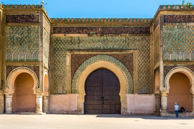 Fes to Volubilis, Moulay Idriss and Meknes Private Day Trip - What the private vehicle adds