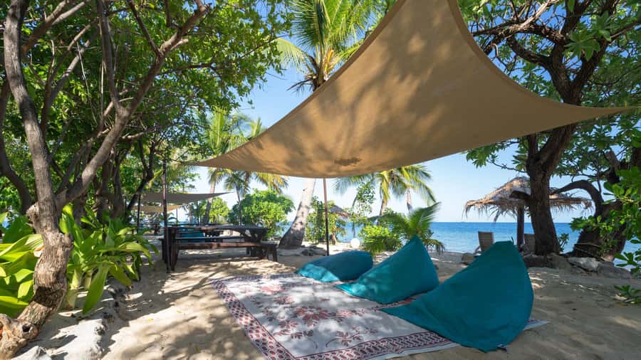 Fiji: South Sea Island Full Day Trip with Lunch & Drinks - Snorkeling, Kayaks, and the Semi-Submersible