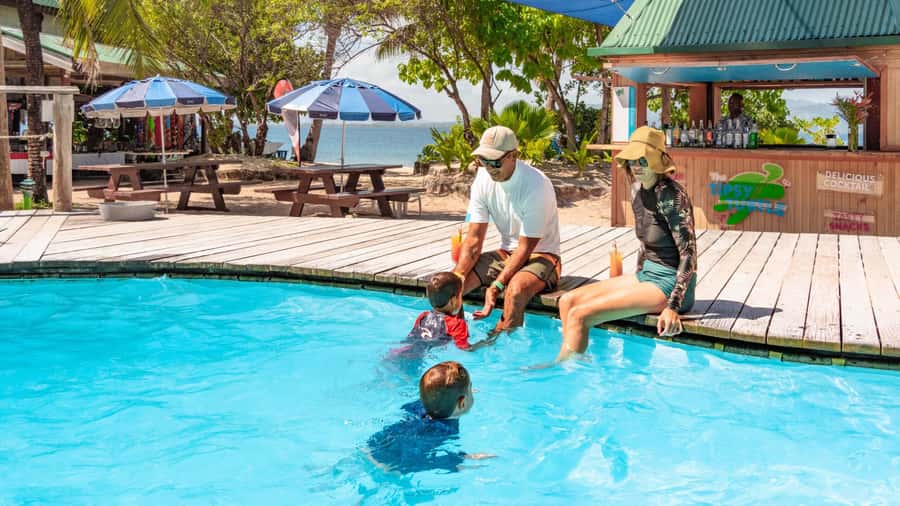 Fiji: South Sea Island Half-Day Trip with Lunch - A warm welcome on a small island