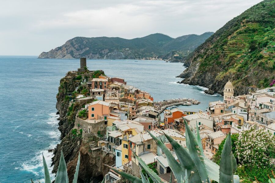 Florence: Cinque Terre Day Trip with Optional Hiking or Pisa - The Pisa alternative is a different kind of day