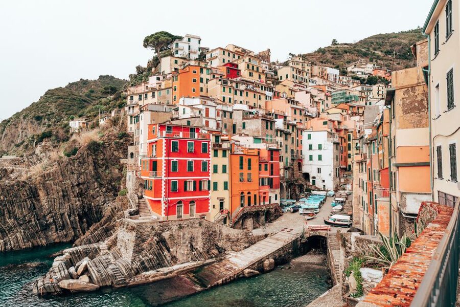 Florence: Day Trip to Cinque Terre with Optional Street Food - Vernazza and its natural harbor