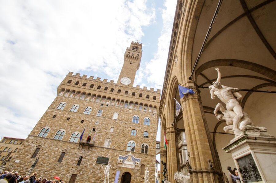 Florence: Full-Day Trip by High-Speed Train from Rome - Language, group size, and guide quality