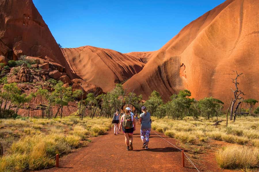 From Alice Springs: Day Trip to Uluru with BBQ Dinner - Mutitjulu Waterhole and the stories of Wanampi