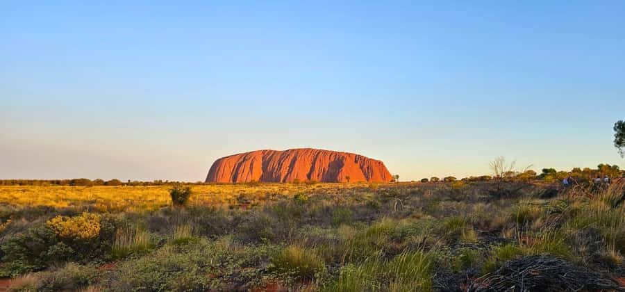 From Alice Springs: Day Trip to Uluru with BBQ Dinner - Who should book this Uluru tour?