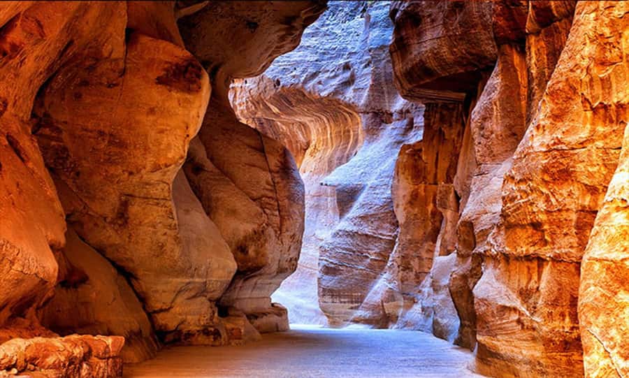 From Amman: Private Petra Day Trip with Guide - The two-hour guided visit and its limits