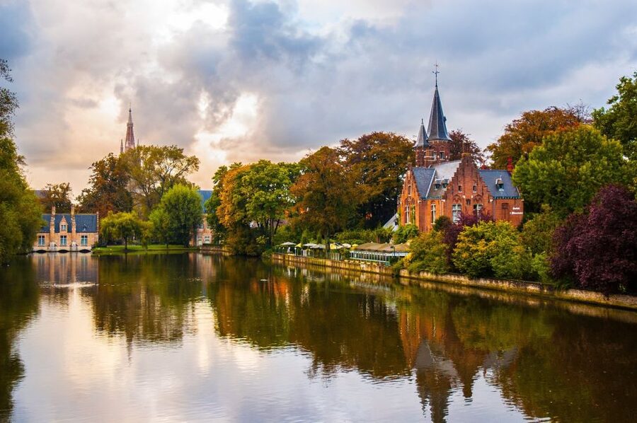 From Amsterdam: Bruges Day Trip in English with Boat Option - Canals, Walplein, and the Church of Our Lady