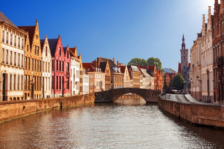 From Amsterdam: Day Trip to Bruges in Spanish or English - The Church of Our Lady and Michelangelo’s Madonna