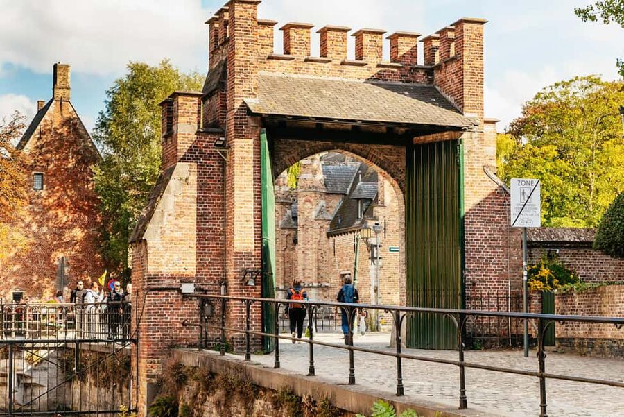 From Amsterdam: Day Trip to the Charming Brussels and Bruges - The 3.5-hour ride from Amsterdam