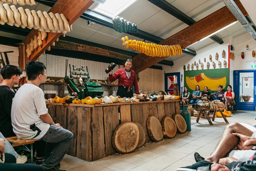 From Amsterdam: Zaanse Schans, Edam, & Marken Full-Day Trip - The guide can shape the whole day