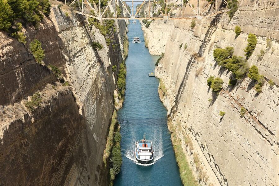 From Athens: Ancient Corinth Day Trip with Canal & VR Guide - Why Corinth makes a good break from Athens