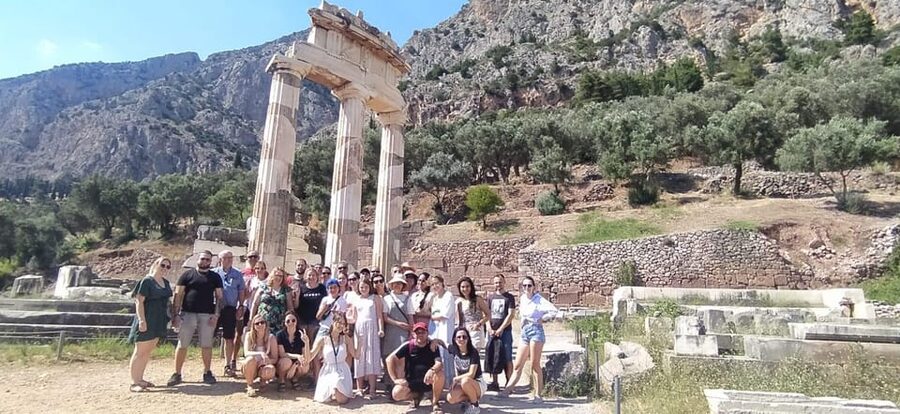 From Athens: Delphi Day Trip & Arachova Village Stop - The two-hour drive across mainland Greece