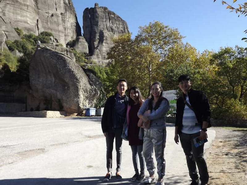 From Athens: Meteora Caves & Monasteries Day Trip by Train - The best part of the small minibus