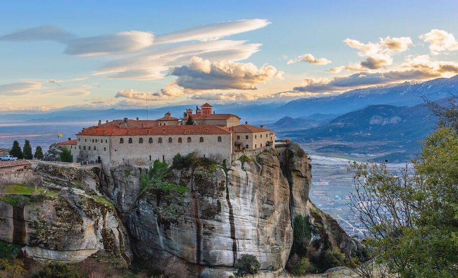 From Athens: Meteora Full-Day Trip with Guide on Luxury Bus - The return trip to Athens
