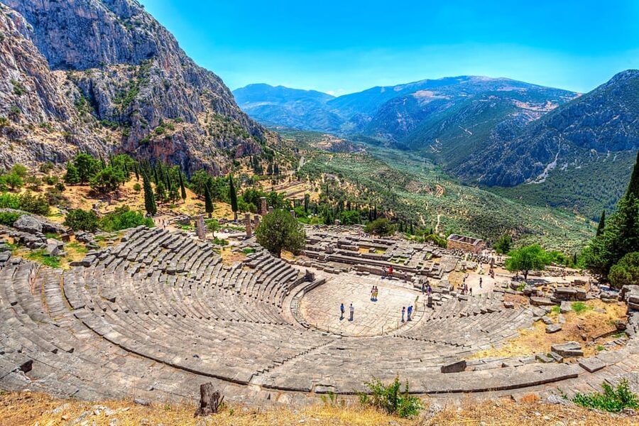 From Athens: Private Delphi and Thermopylae Guided Day Trip - The day at a glance