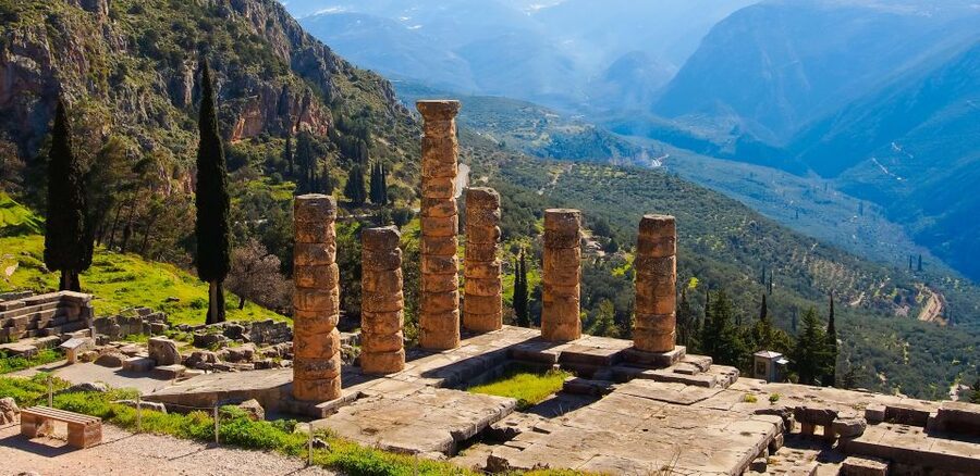 From Athens: Temple of Apollo and Oracle Delphi Day Trip - The Delphi Archaeological Museum’s essential masterpieces