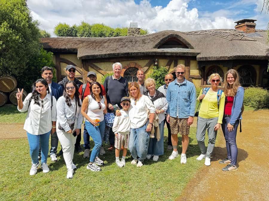 From Auckland: Hobbiton Movie Set Full-Day Trip - Sheep, snacks, and Shire’s Rest