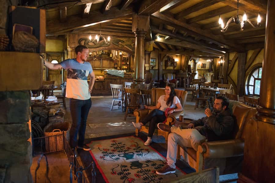 From Auckland: Hobbiton & Waitomo Caves Full-Day Trip - Key details before you book