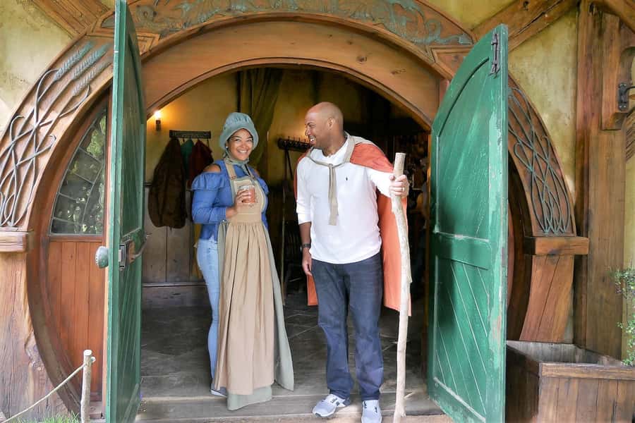 From Auckland: Hobbiton & Waitomo Caves Full-Day Trip - Inside the Waitomo Glowworm Caves