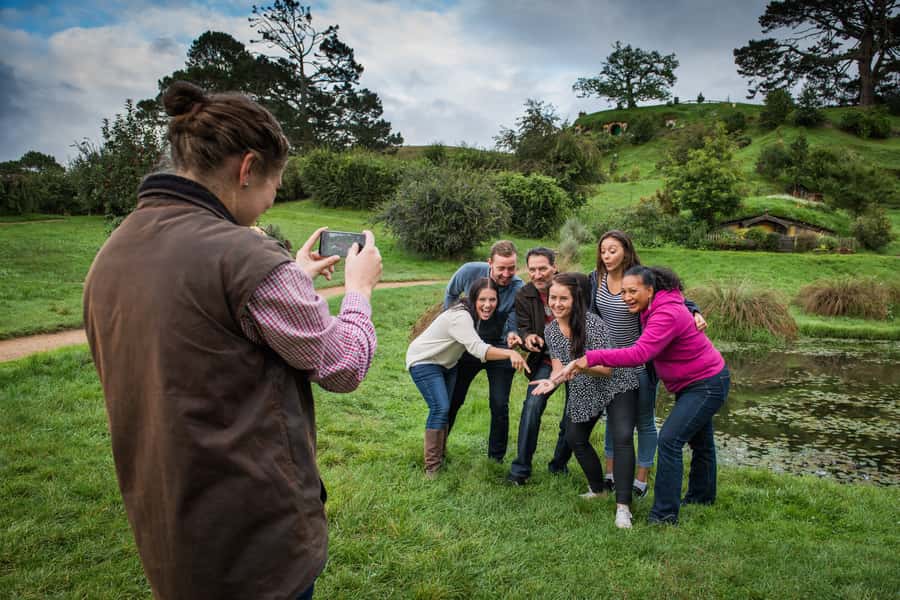 From Auckland: Hobbiton & Waitomo Caves Full-Day Trip - Should you book Hobbiton and Waitomo together?
