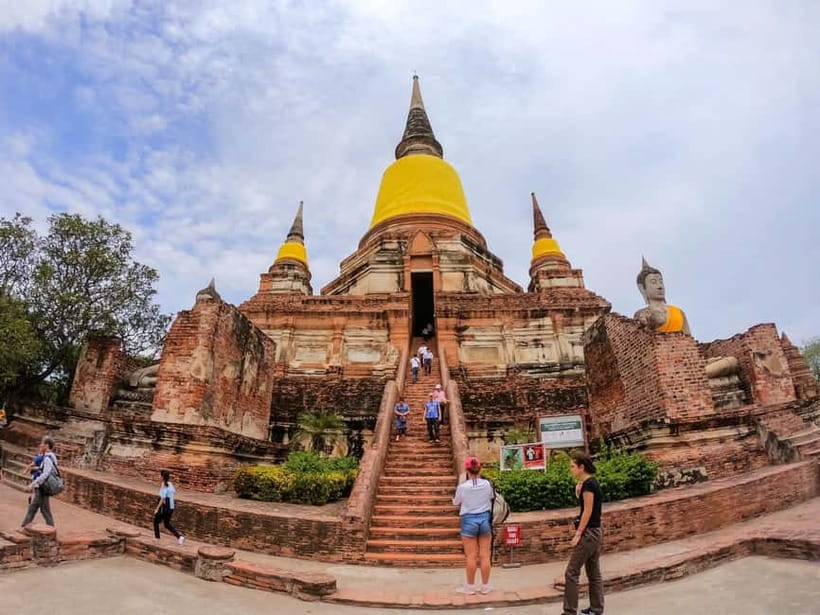 From Bangkok: Ayutthaya & Ayothaya Floating Market Day Trip - Ayothaya Floating Market, a useful lunch stop with limits
