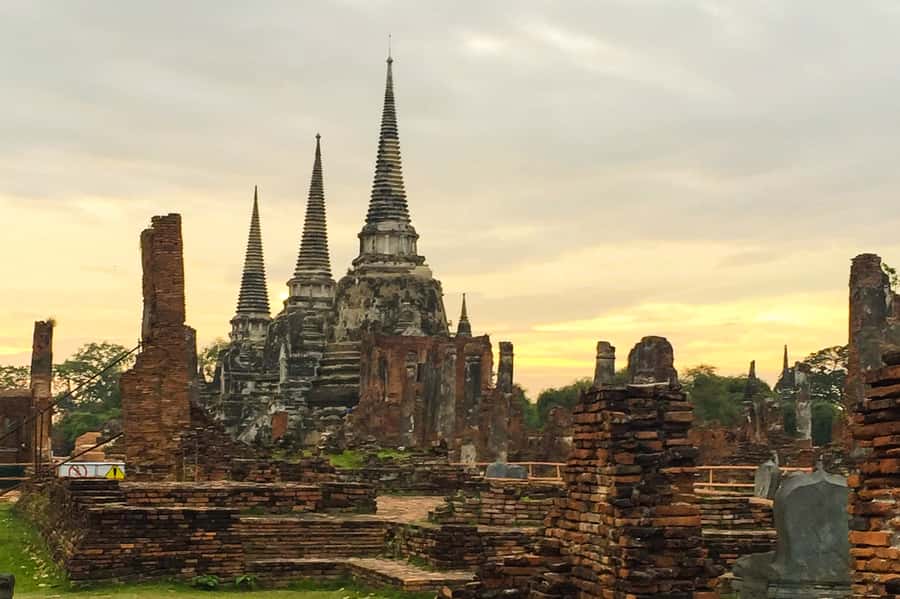 From Bangkok: Floating Market & Ayutthaya Private Day Trip - Guides, drivers, and the human side of the day