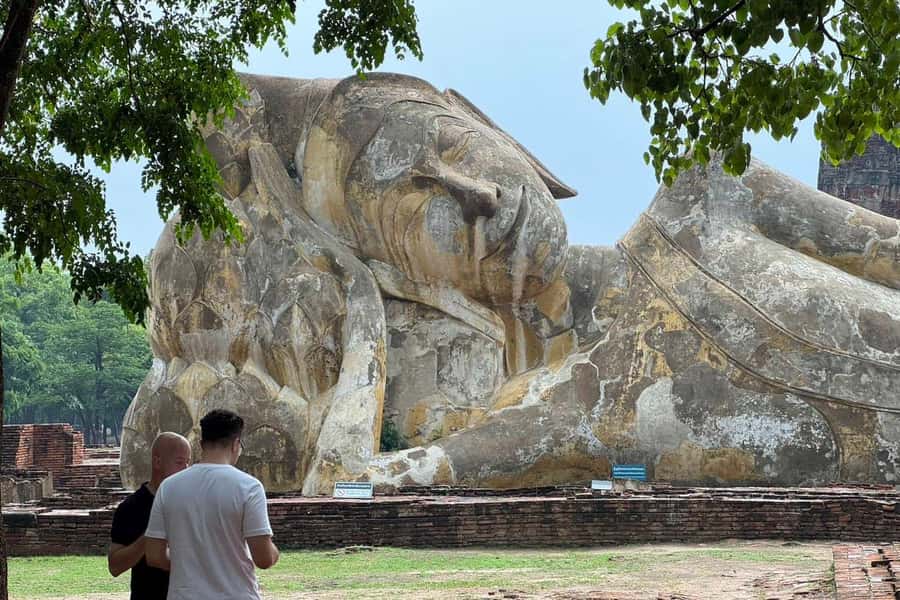 From Bangkok: Floating Market & Ayutthaya Private Day Trip - A 30-minute long-tail boat ride near Samut Songkhram