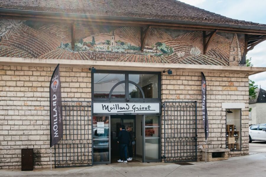 From Beaune: Burgundy Day Trip with 14 Wine Tastings - Clos de Vougeot and Romanée-Conti