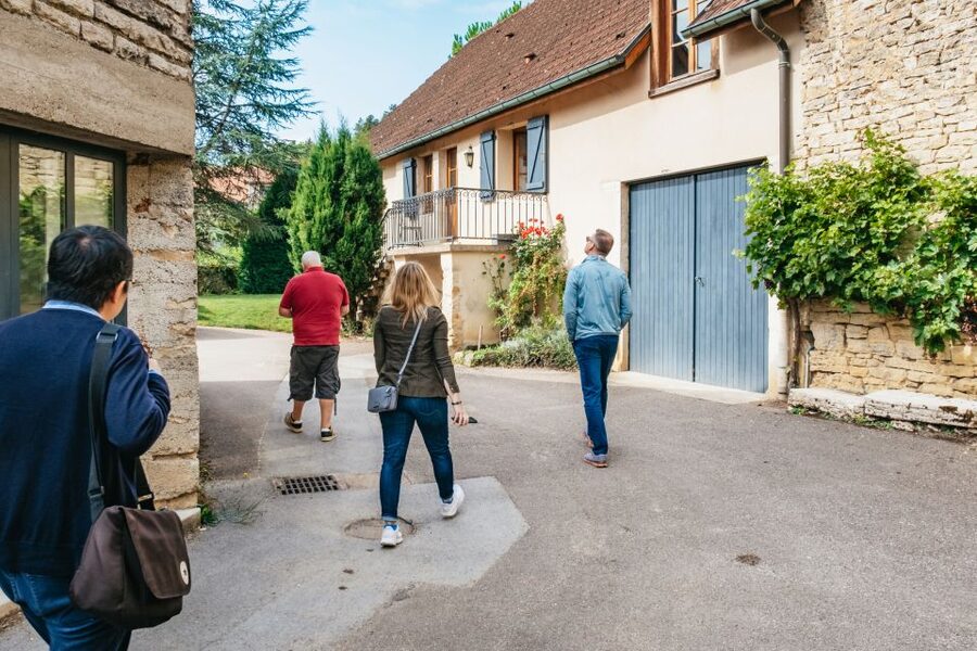 From Beaune: Burgundy Day Trip with 14 Wine Tastings - Lunch in a local Burgundy restaurant